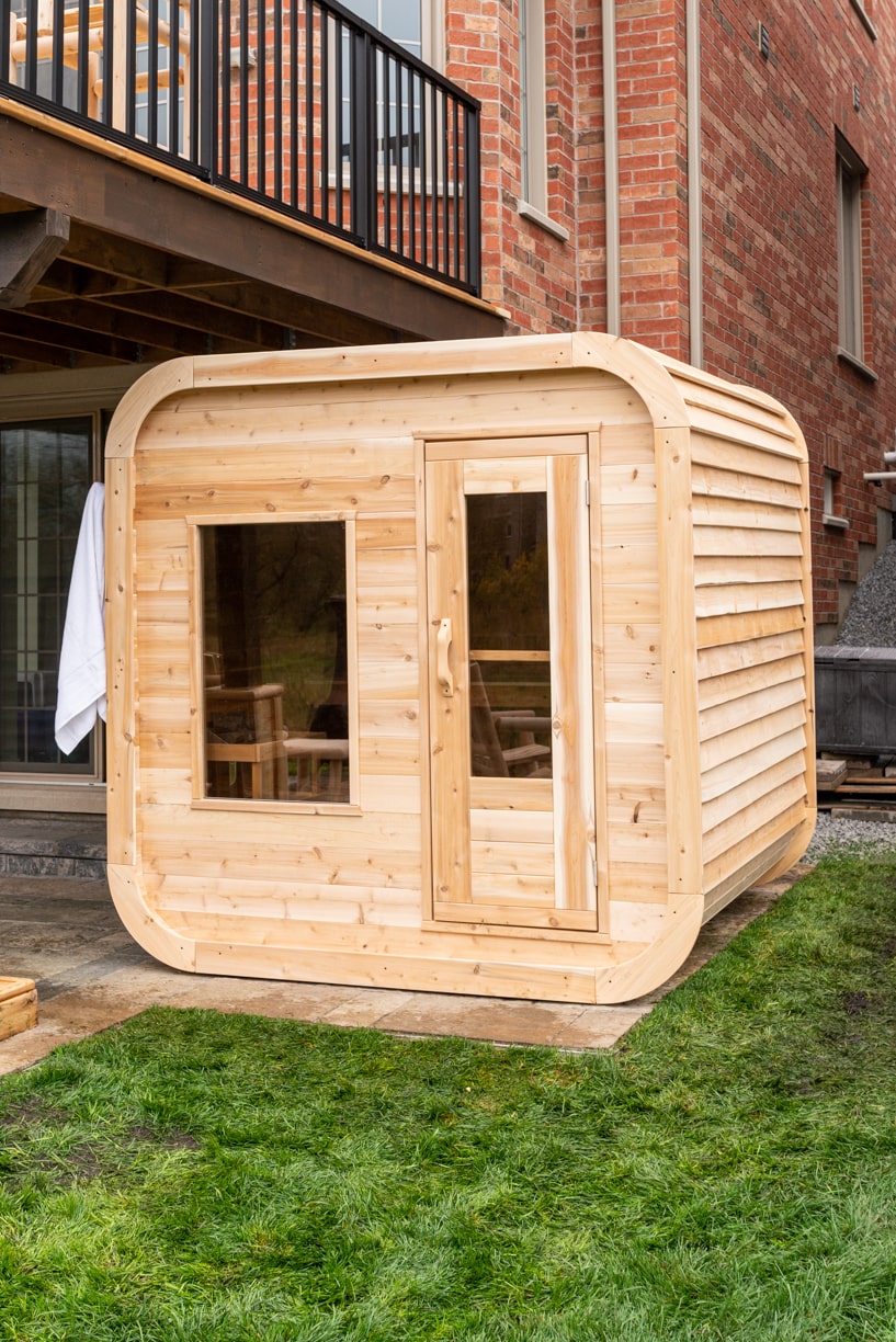 Dundalk LeisureCraft CT Luna 2-Person Barrel Sauna CTC22LU